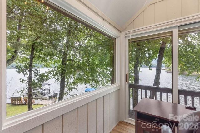82 Innsbrook Drive, Lake Toxaway, NC 28747