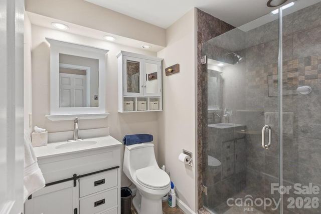 82 Innsbrook Drive, Lake Toxaway, NC 28747