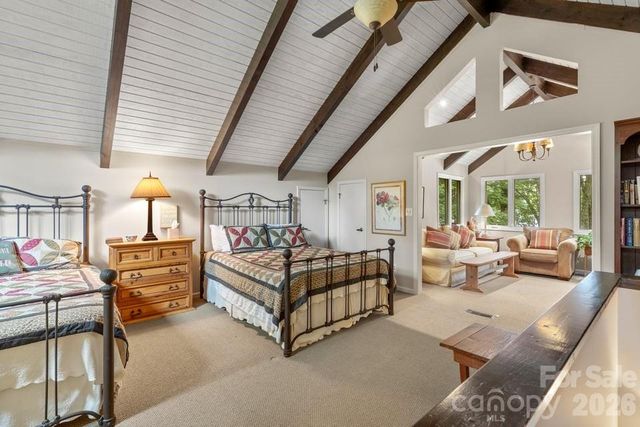 82 Innsbrook Drive, Lake Toxaway, NC 28747