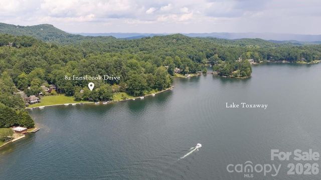 82 Innsbrook Drive, Lake Toxaway, NC 28747
