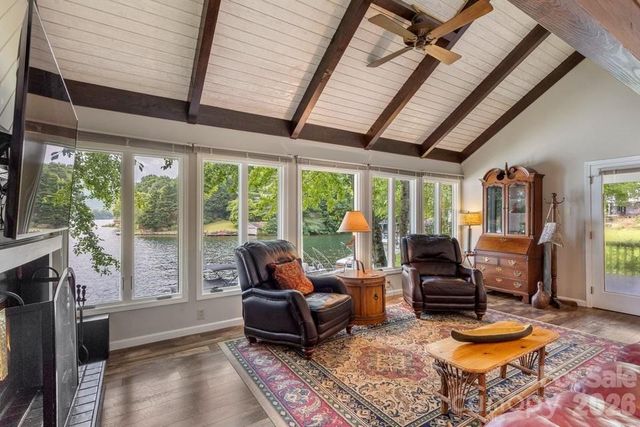 82 Innsbrook Drive, Lake Toxaway, NC 28747