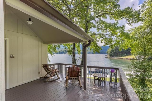 82 Innsbrook Drive, Lake Toxaway, NC 28747