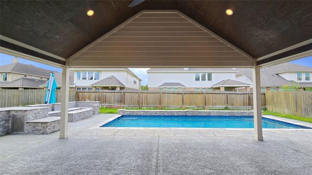 702 River Delta Lane, Rosenberg, TX 77469