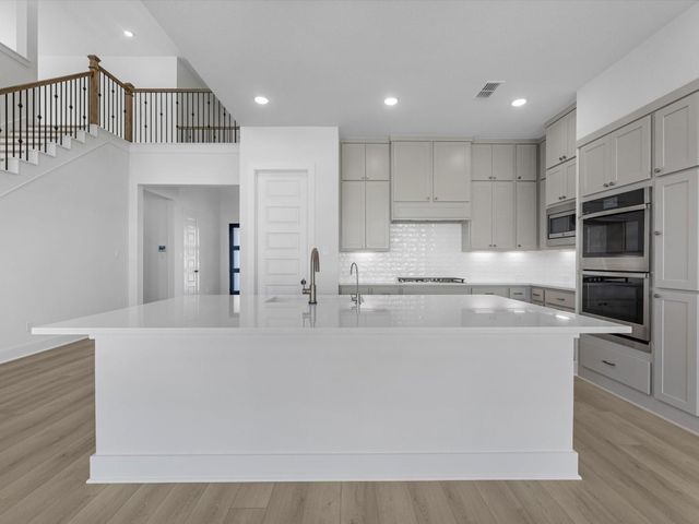 8011 Sunny Ridge Drive, Fulshear, TX 77441