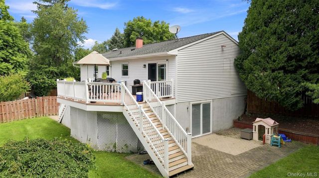 4 Aspen Court, Wappingers Falls, NY 12590
