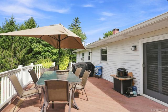 4 Aspen Court, Wappingers Falls, NY 12590
