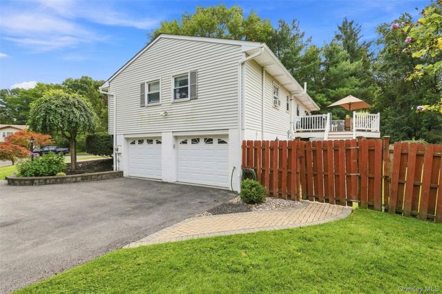 4 Aspen Court, Wappingers Falls, NY 12590