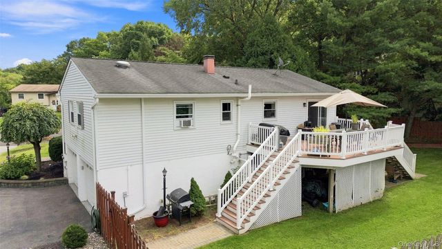 4 Aspen Court, Wappingers Falls, NY 12590