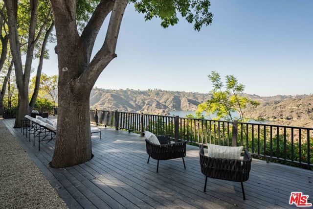 1900 Bel Air Road, Los Angeles, CA 90077