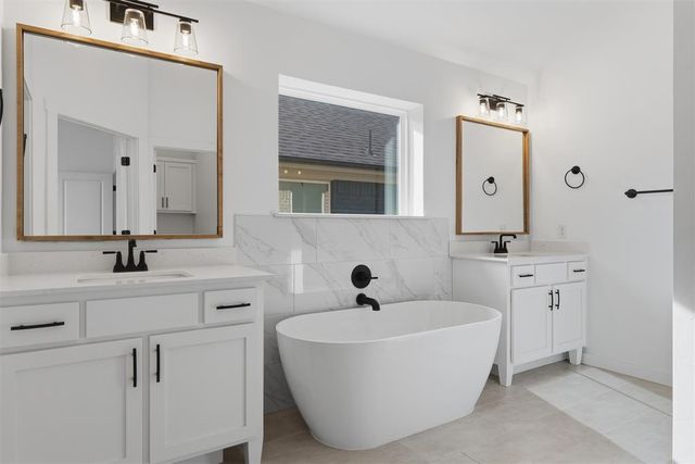 3017 James Way, Guthrie, OK 73044