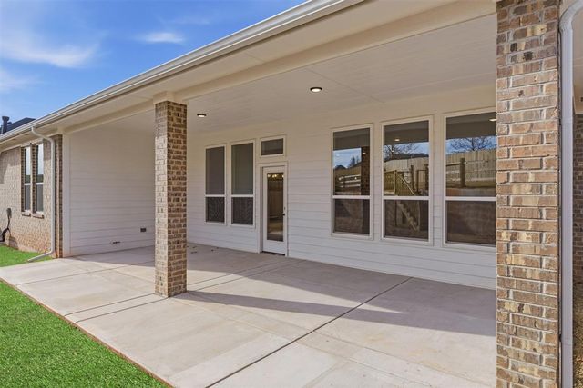3017 James Way, Guthrie, OK 73044