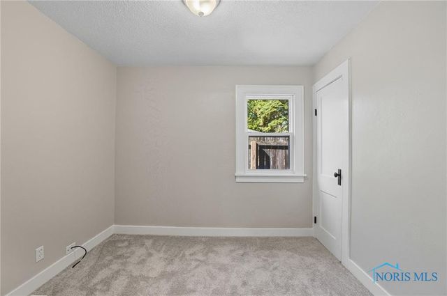 913 Coventry Avenue, Toledo, OH 43607