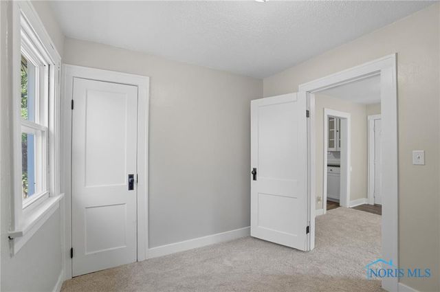 913 Coventry Avenue, Toledo, OH 43607