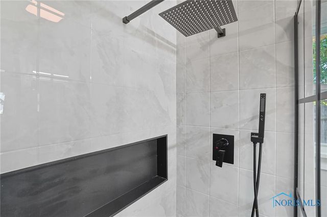 913 Coventry Avenue, Toledo, OH 43607