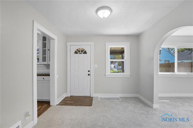 913 Coventry Avenue, Toledo, OH 43607