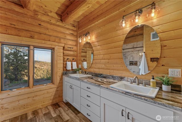 1831 Cottontail Lane, Chelan, WA 98816