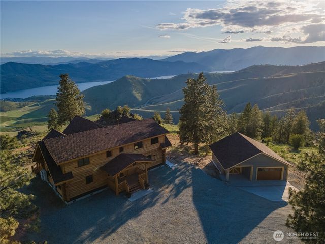 1831 Cottontail Lane, Chelan, WA 98816