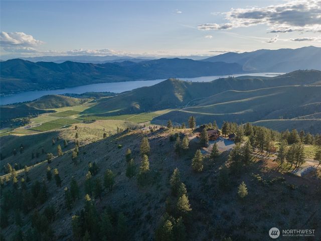 1831 Cottontail Lane, Chelan, WA 98816