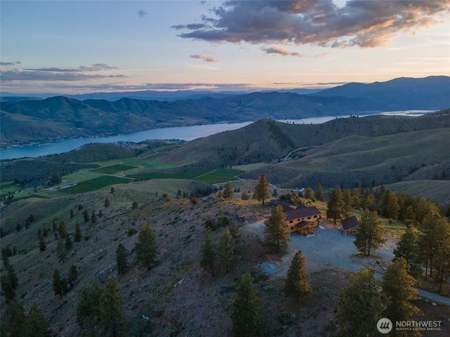 1831 Cottontail Lane, Chelan, WA 98816