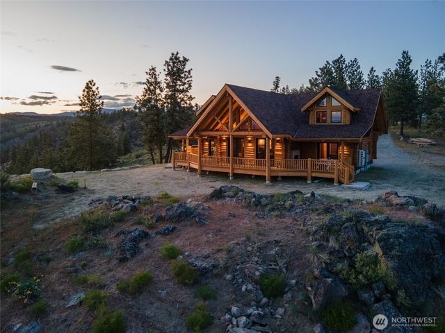 1831 Cottontail Lane, Chelan, WA 98816
