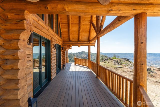 1831 Cottontail Lane, Chelan, WA 98816