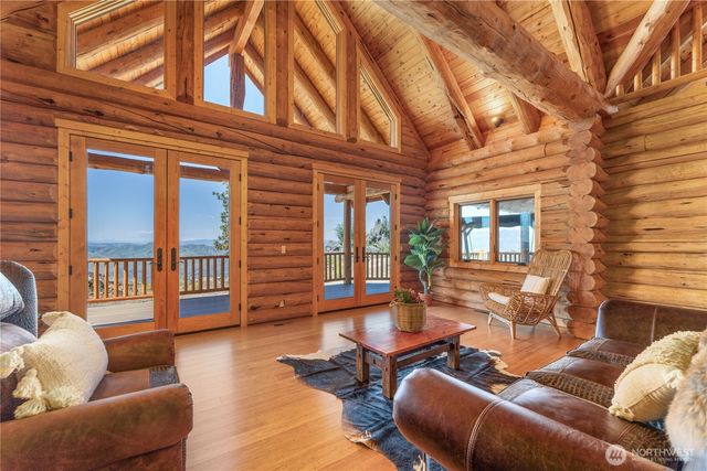 1831 Cottontail Lane, Chelan, WA 98816