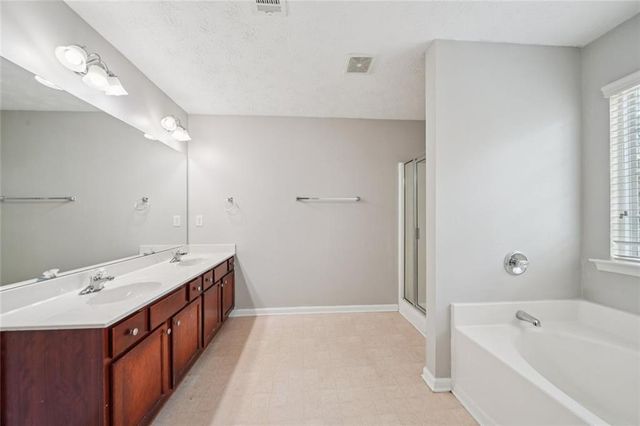 5472 Skylar Creek Lane NE, Buford, GA 30518