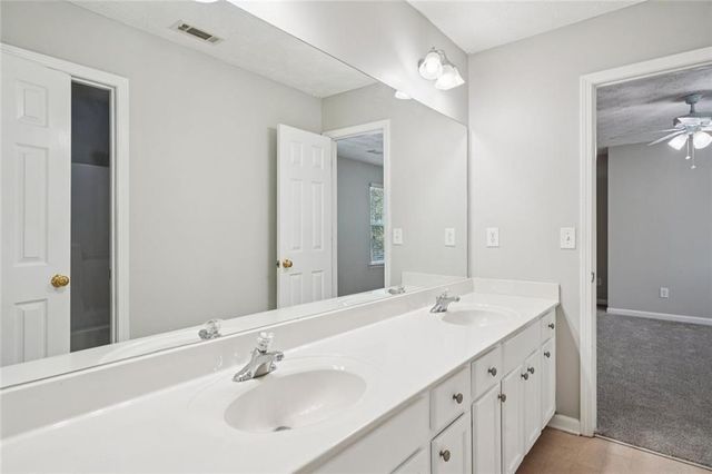 5472 Skylar Creek Lane NE, Buford, GA 30518