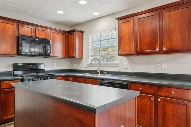 5472 Skylar Creek Lane NE, Buford, GA 30518