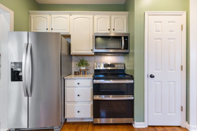 2996 Iroquois Dr, Thompsons Station, TN 37179