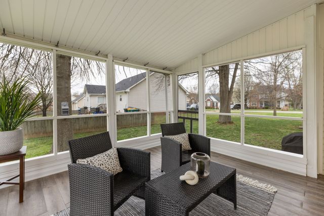 2996 Iroquois Dr, Thompsons Station, TN 37179