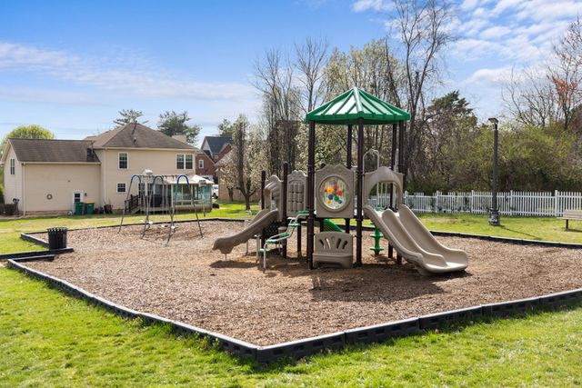 2996 Iroquois Dr, Thompsons Station, TN 37179