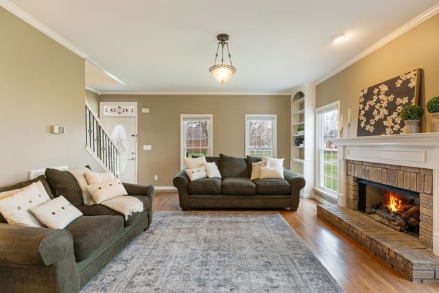 2996 Iroquois Dr, Thompsons Station, TN 37179