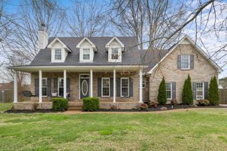 2996 Iroquois Dr, Thompsons Station, TN 37179