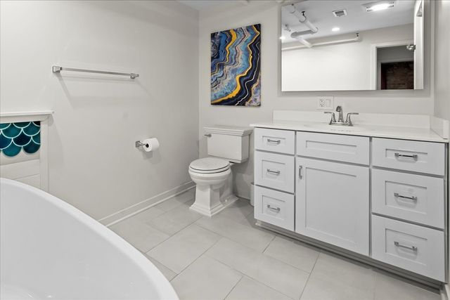 601 Linden Place 119, Evanston, IL 60202