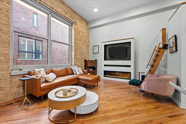 601 Linden Place 119, Evanston, IL 60202