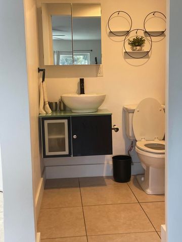 2900 NE 30th Street B2, Fort Lauderdale, FL 33306