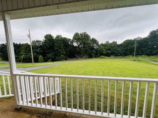34 Blair Hollow Rd, Taft, TN 38488