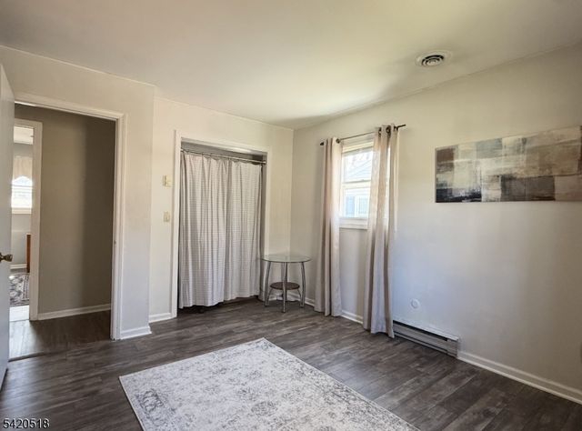 6 Pennsylvania Way, Hopatcong Boro, NJ 07843