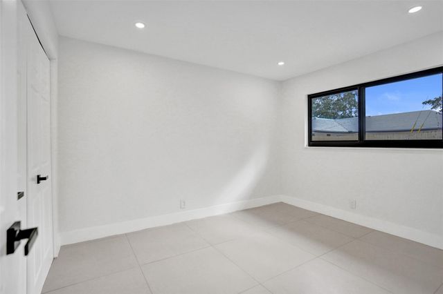 518 Linnet Circle, Delray Beach, FL 33444