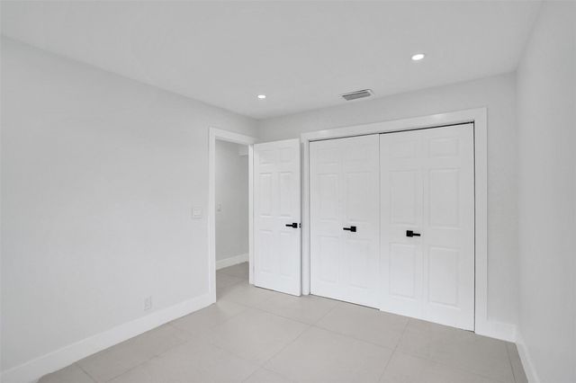 518 Linnet Circle, Delray Beach, FL 33444