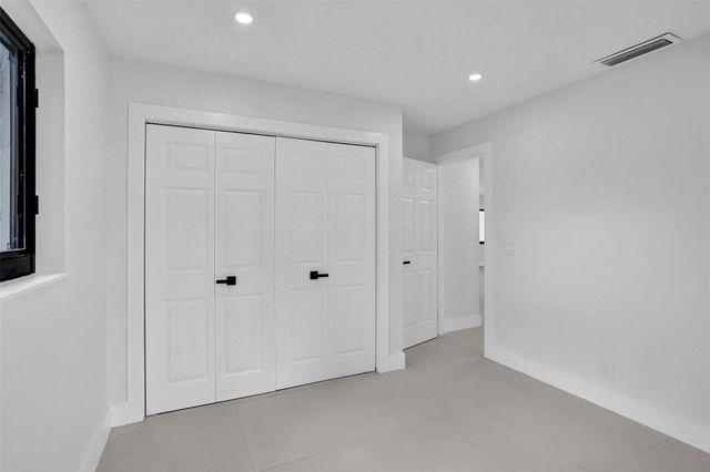 518 Linnet Circle, Delray Beach, FL 33444