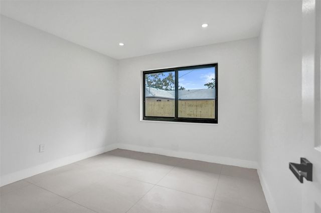 518 Linnet Circle, Delray Beach, FL 33444