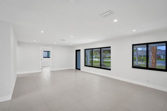 518 Linnet Circle, Delray Beach, FL 33444