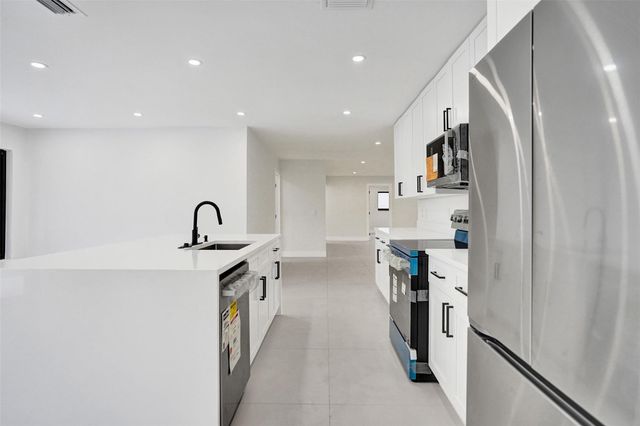 518 Linnet Circle, Delray Beach, FL 33444