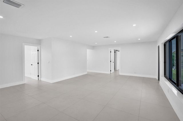 518 Linnet Circle, Delray Beach, FL 33444