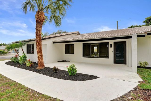 518 Linnet Circle, Delray Beach, FL 33444