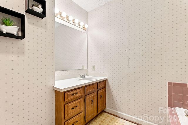 213 Hamilton Road, Troutman, NC 28166