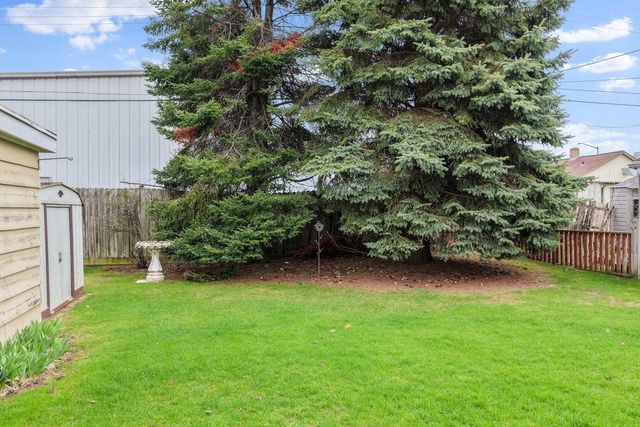 815 IRVINGTON STREET, Green Bay, WI 54304