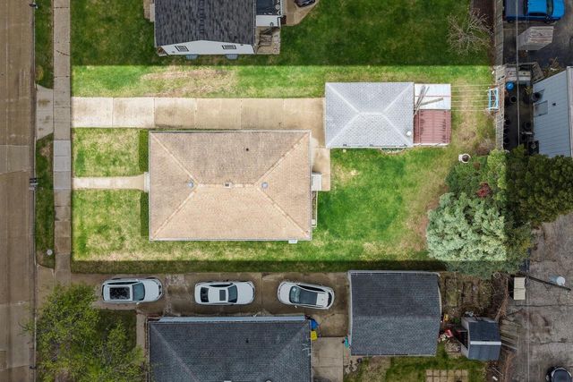 815 IRVINGTON STREET, Green Bay, WI 54304